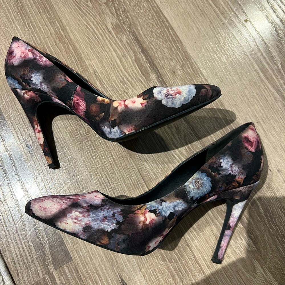 Reserved European Brand must have high heels 👠